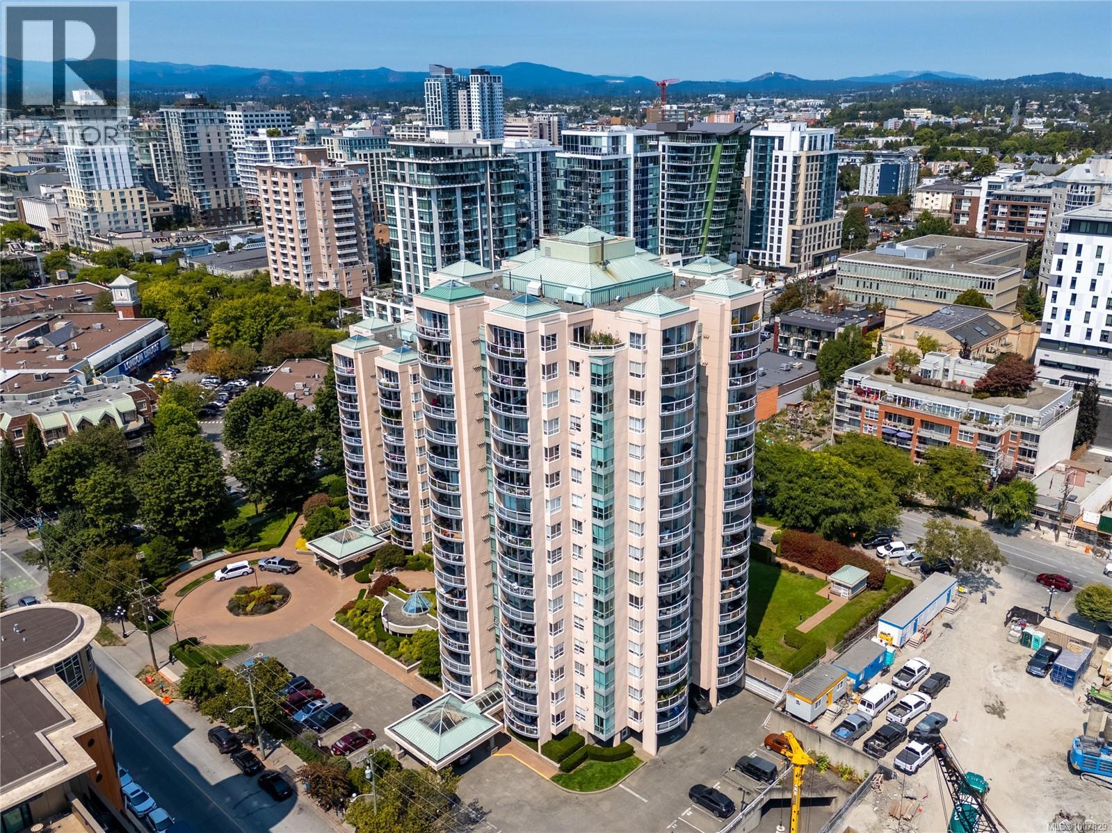 501 1020 View Street, Victoria