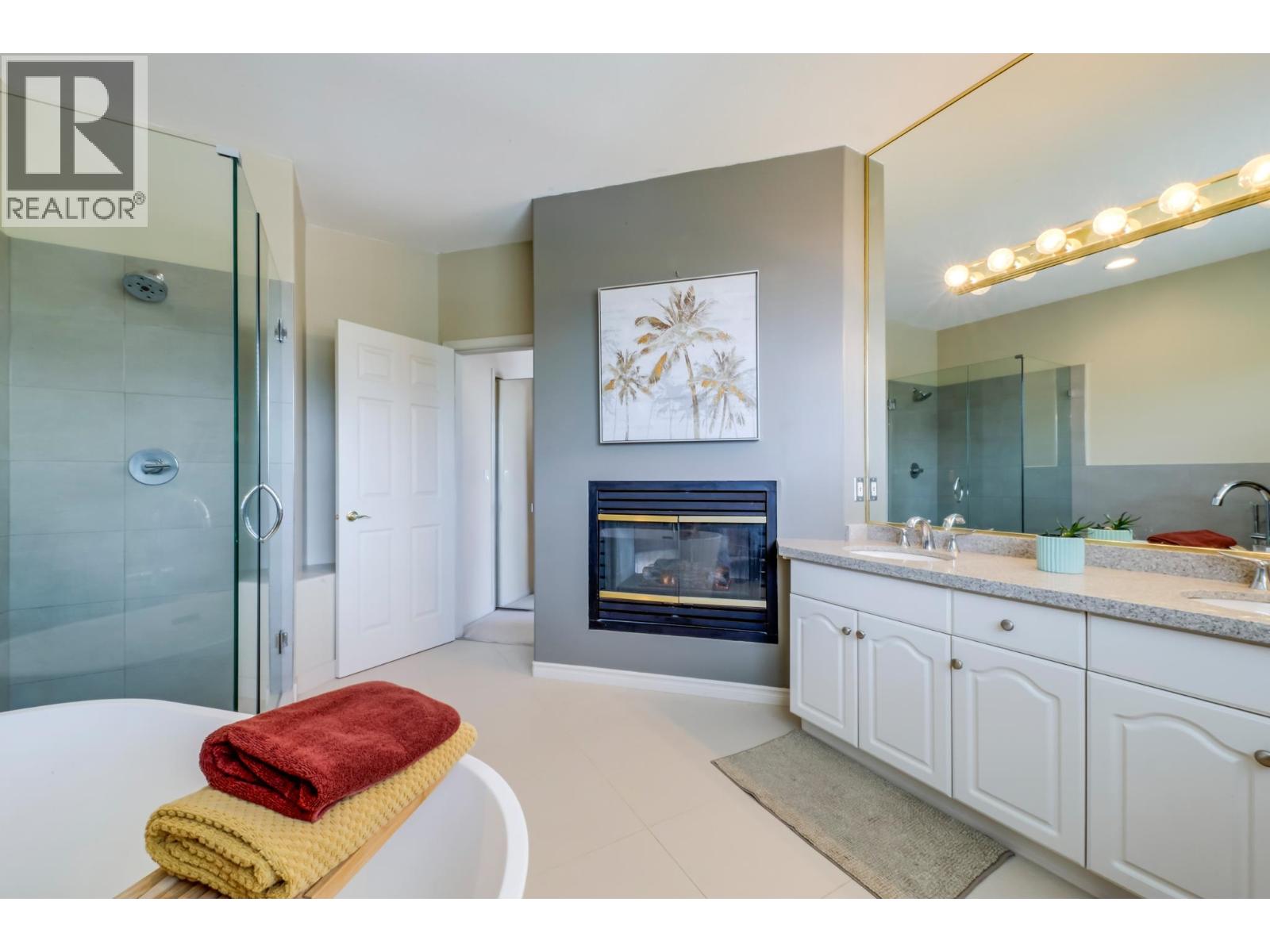 2163 PARKWAY BOULEVARD, Coquitlam
