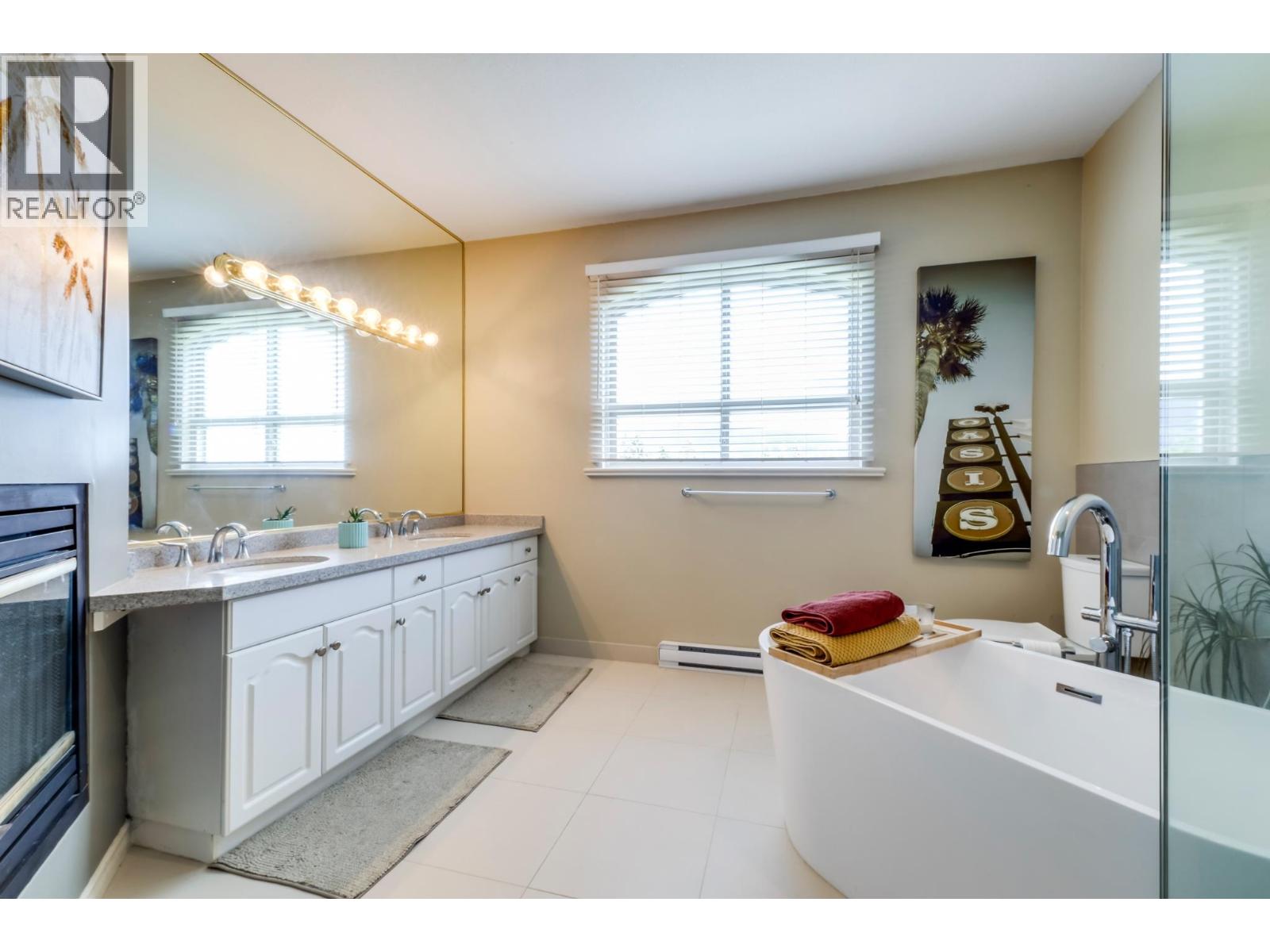 2163 PARKWAY BOULEVARD, Coquitlam