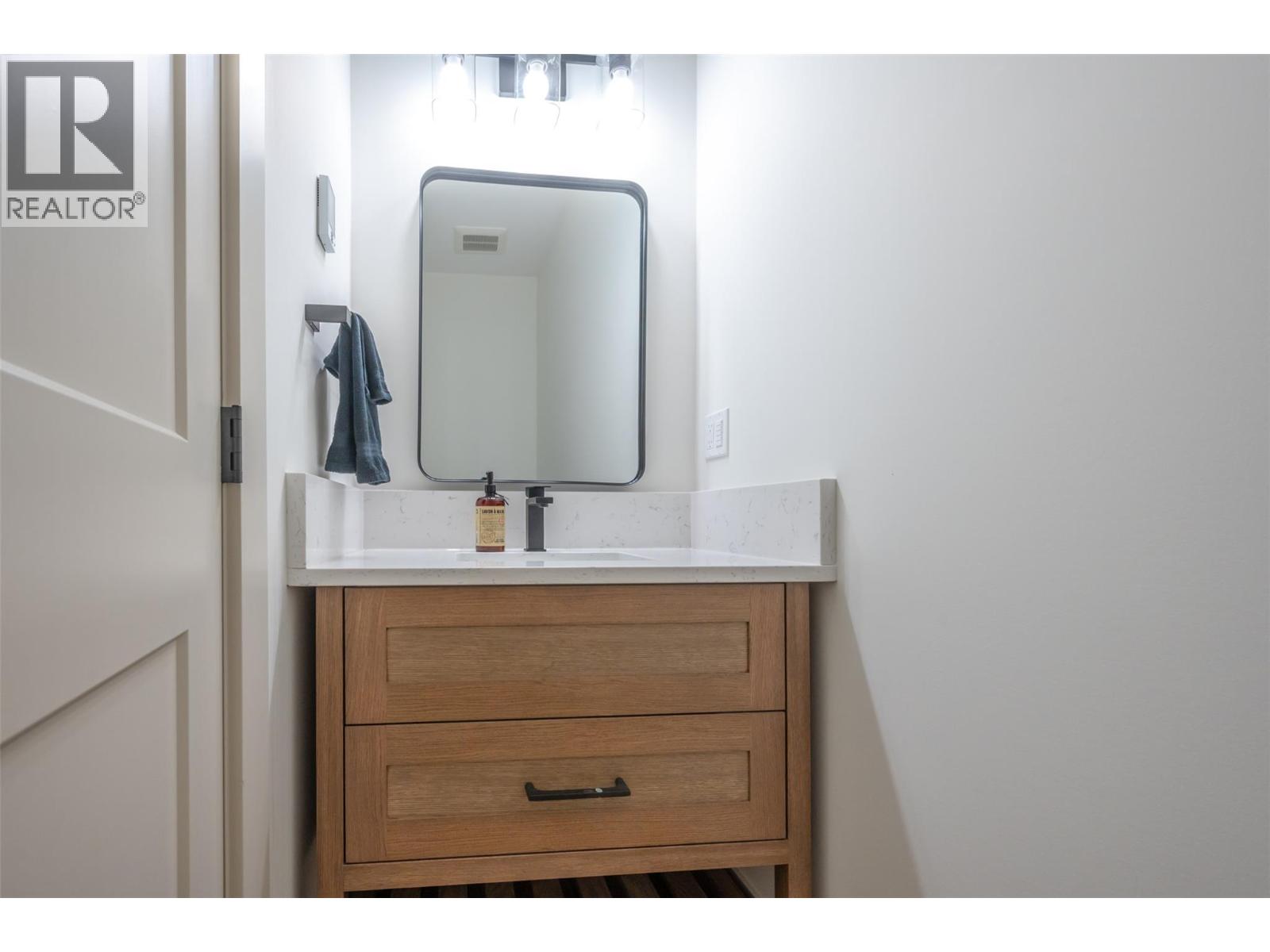 144 CLEARVIEW Crescent Unit# SL2, Penticton