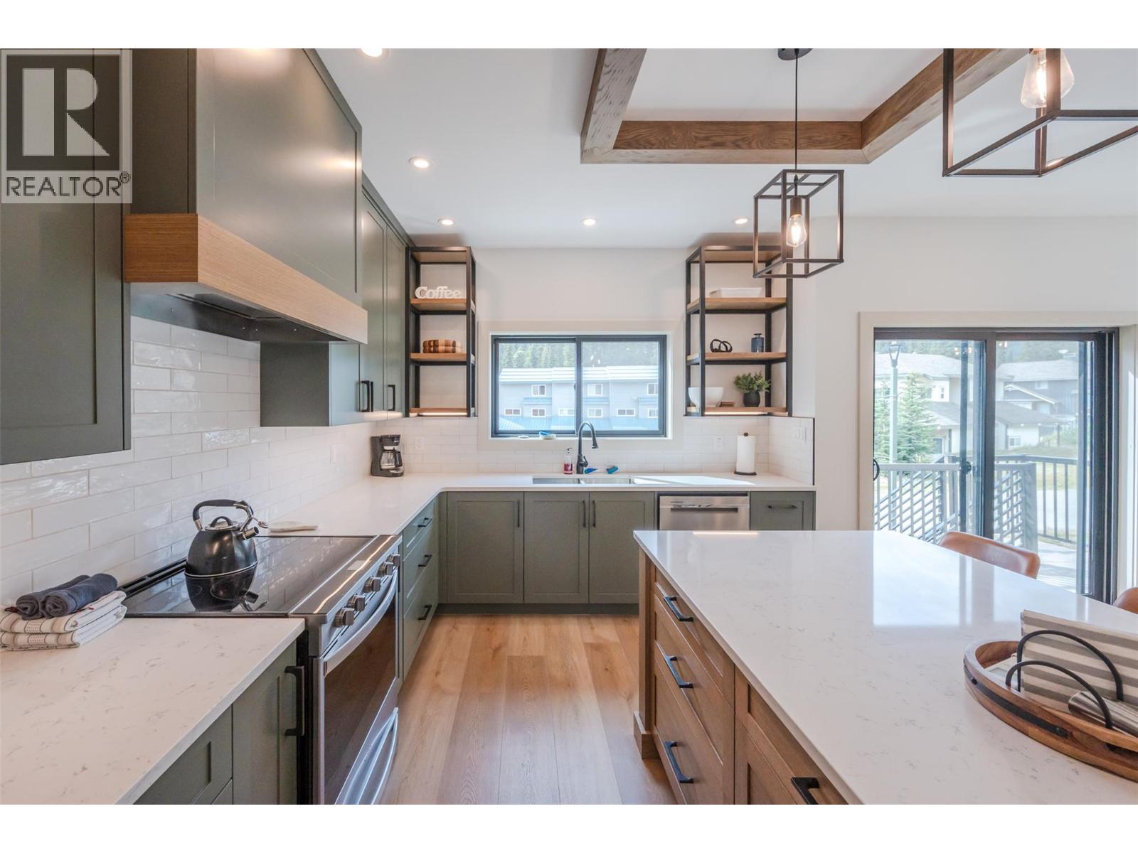 144 CLEARVIEW Crescent Unit# SL2, Penticton