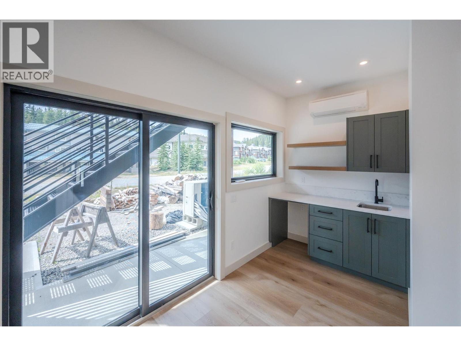 144 CLEARVIEW Crescent Unit# SL2, Penticton