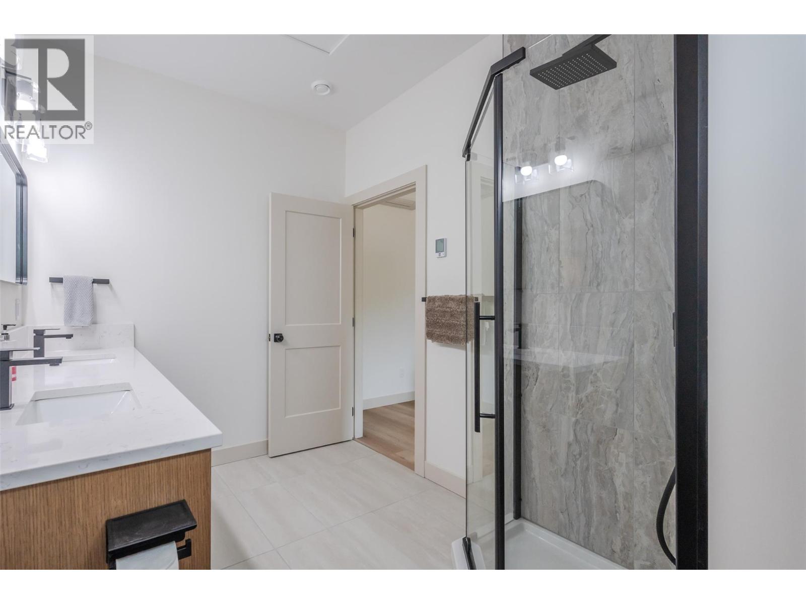 144 CLEARVIEW Crescent Unit# SL2, Penticton