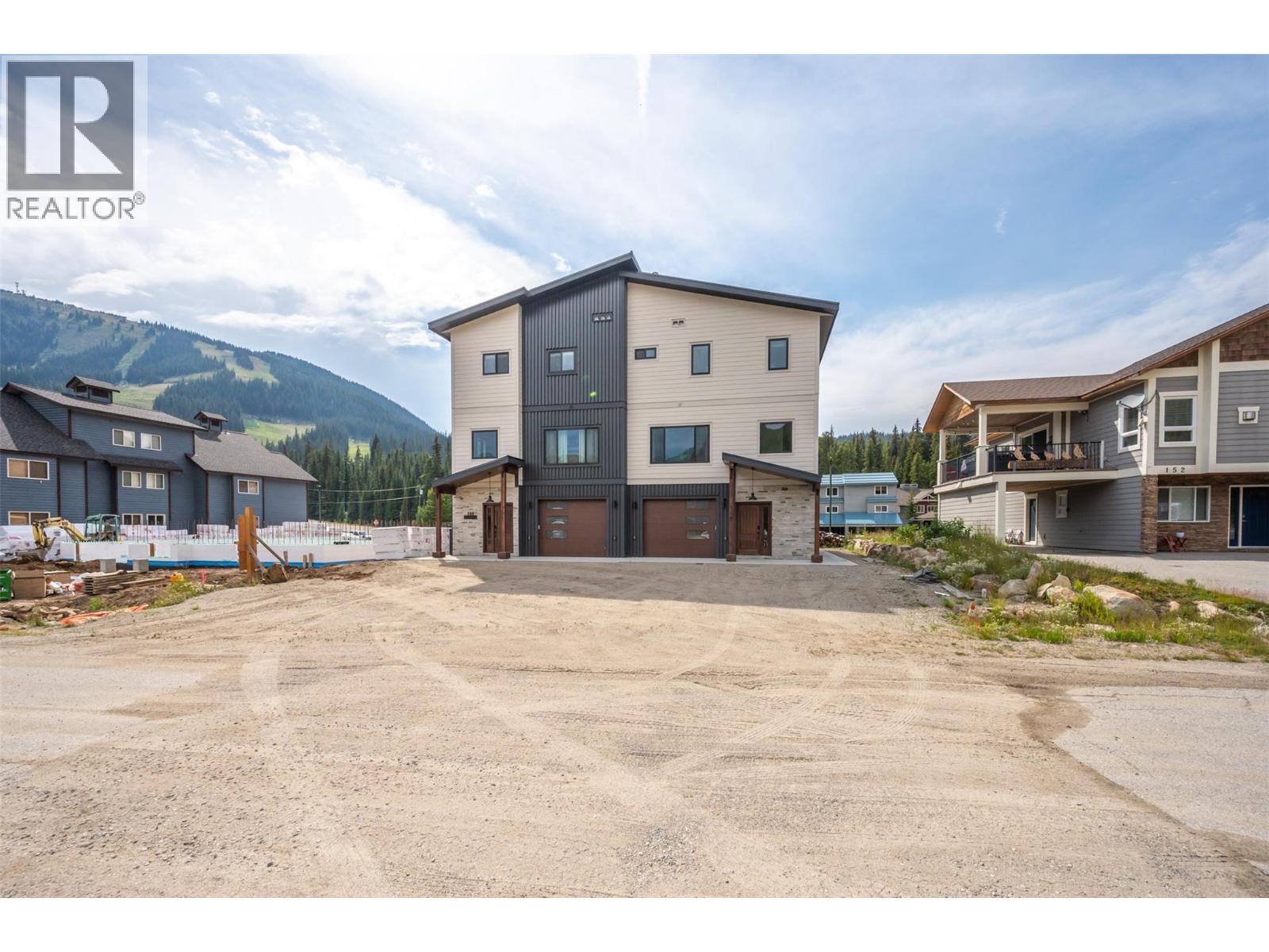 144 CLEARVIEW Crescent Unit# SL2, Penticton
