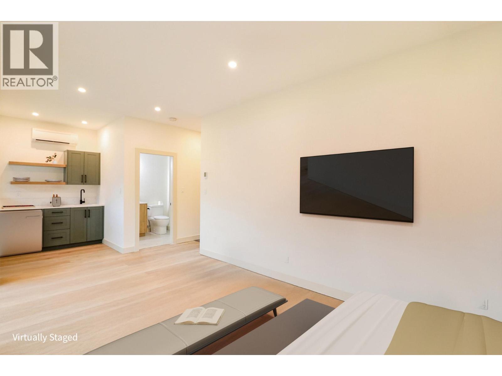 144 CLEARVIEW Crescent Unit# SL2, Penticton
