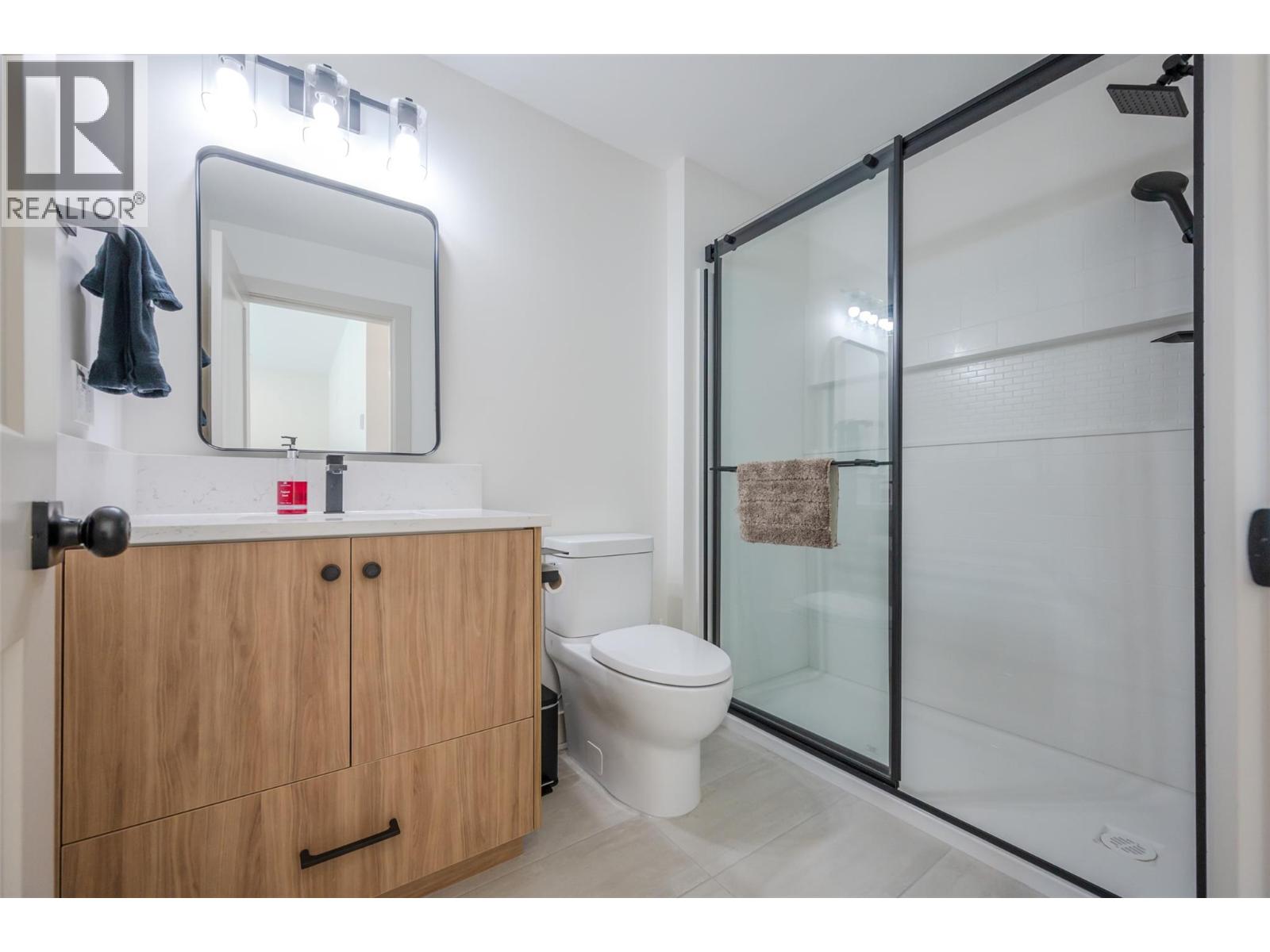144 CLEARVIEW Crescent Unit# SL2, Penticton