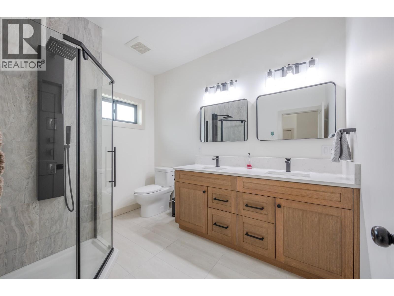 144 CLEARVIEW Crescent Unit# SL2, Penticton