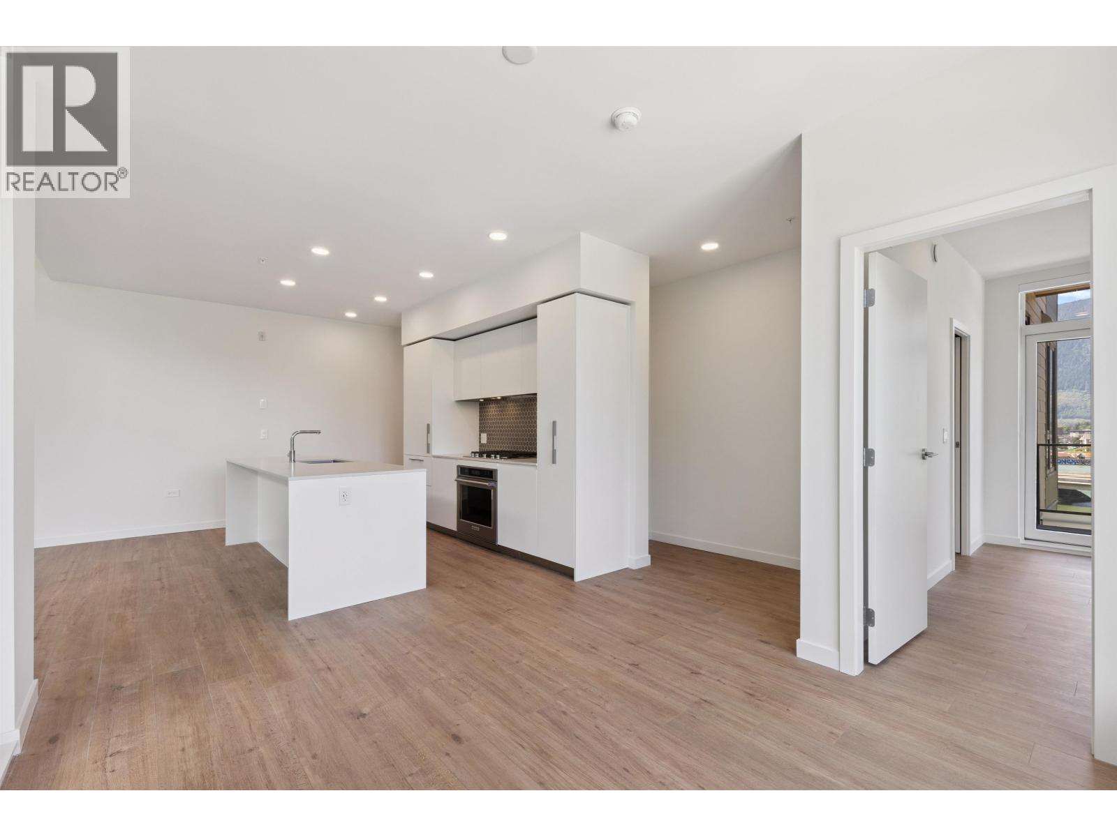 520 1506 SCOTT CRESCENT, Squamish