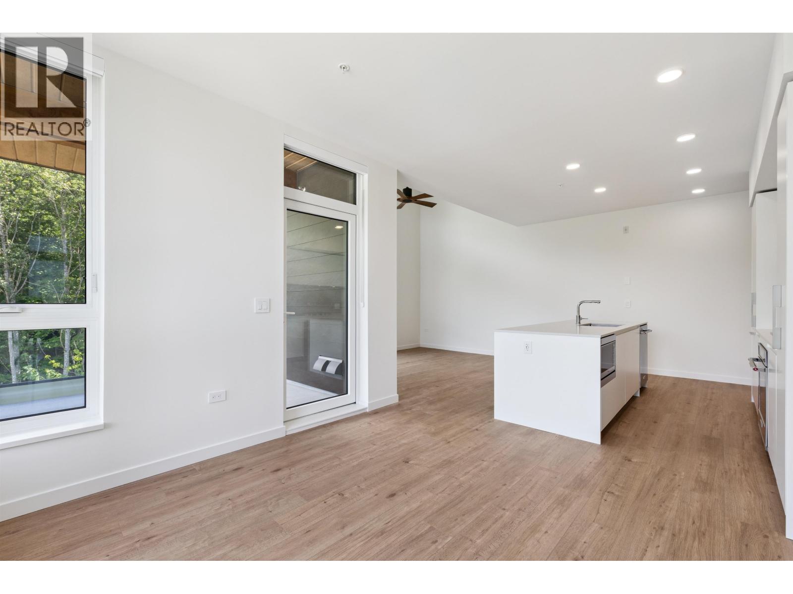 520 1506 SCOTT CRESCENT, Squamish