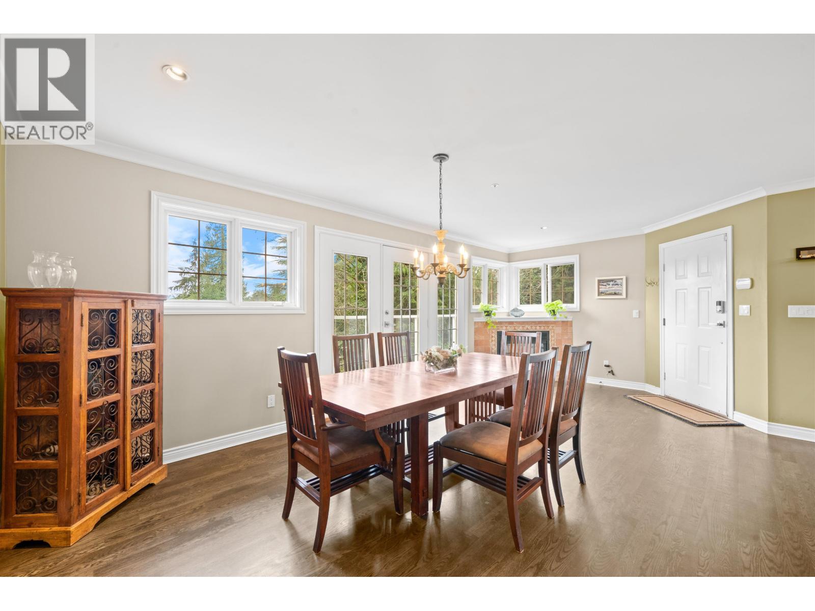 4622 COVE CLIFF ROAD, North Vancouver