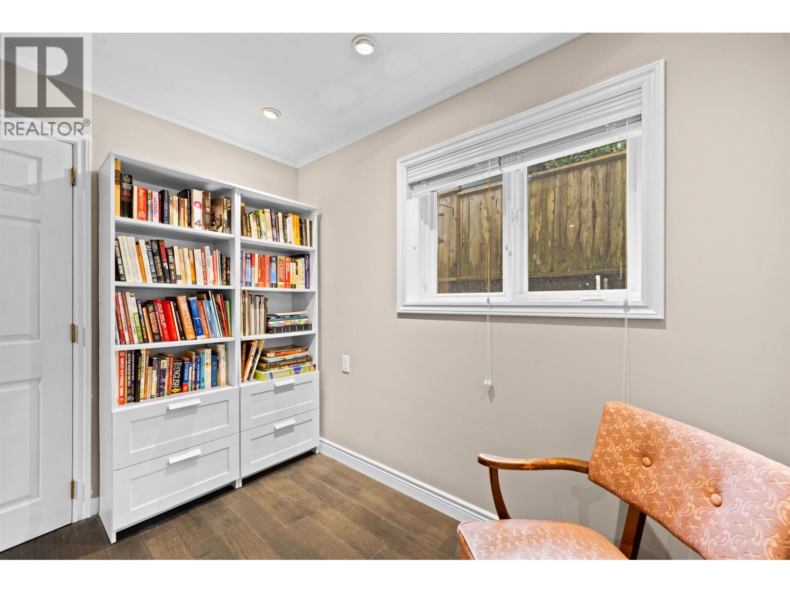 4622 COVE CLIFF ROAD, North Vancouver