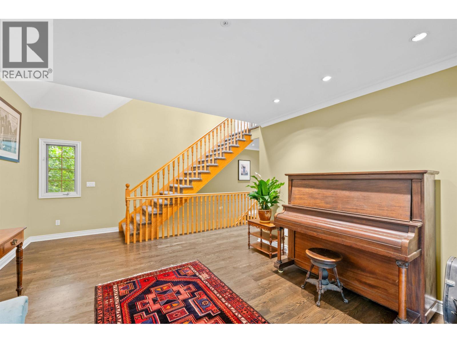 4622 COVE CLIFF ROAD, North Vancouver