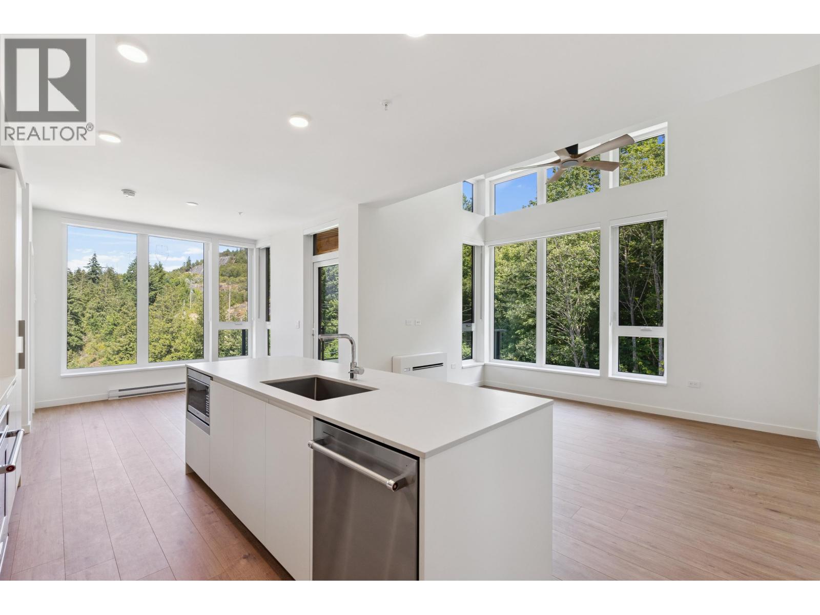 520 1506 SCOTT CRESCENT, Squamish