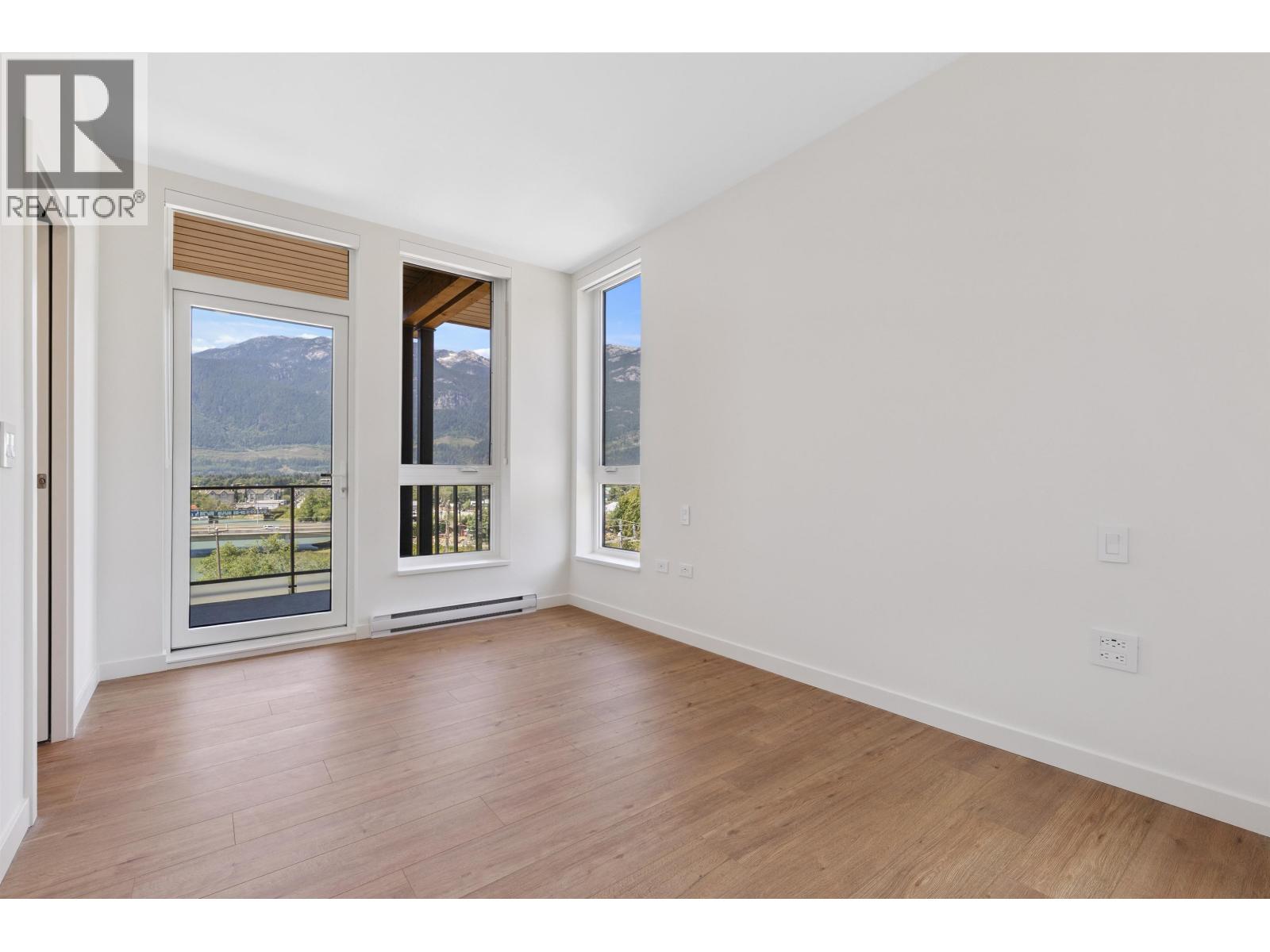 520 1506 SCOTT CRESCENT, Squamish