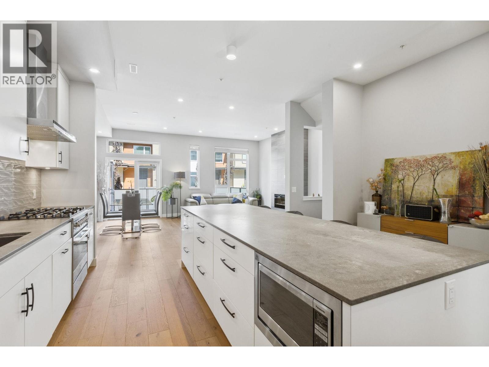 4684 CAPILANO ROAD, North Vancouver