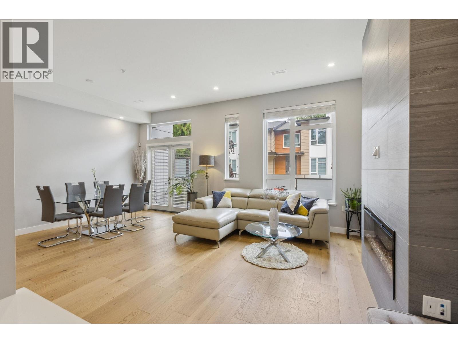 4684 CAPILANO ROAD, North Vancouver