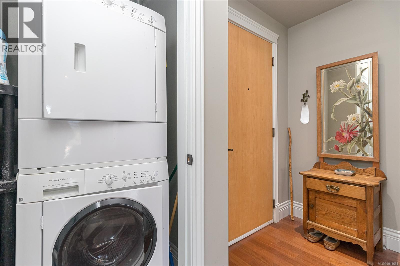 213 755 Goldstream Ave, Langford