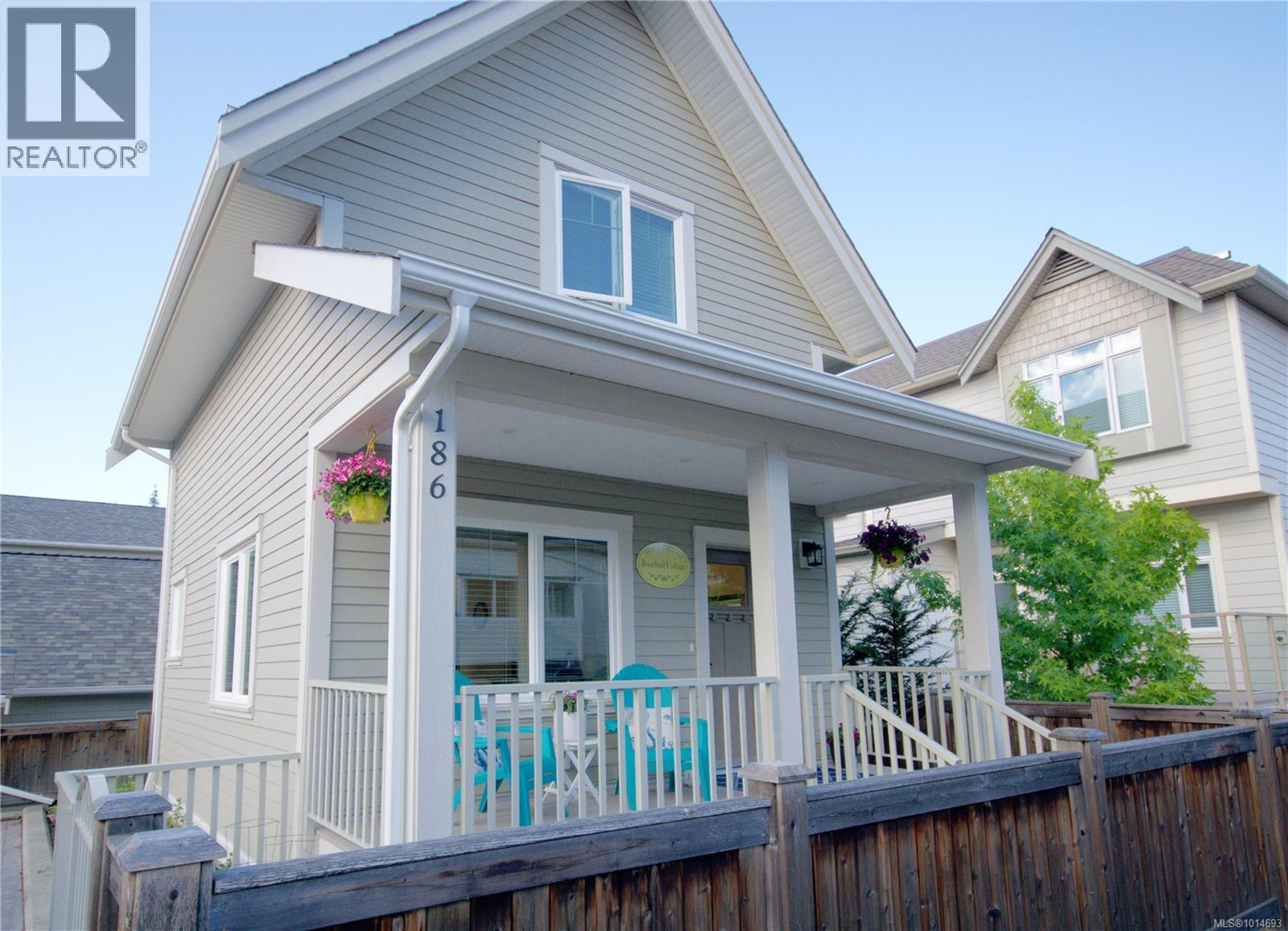 186 FIRST Ave W, Qualicum Beach
