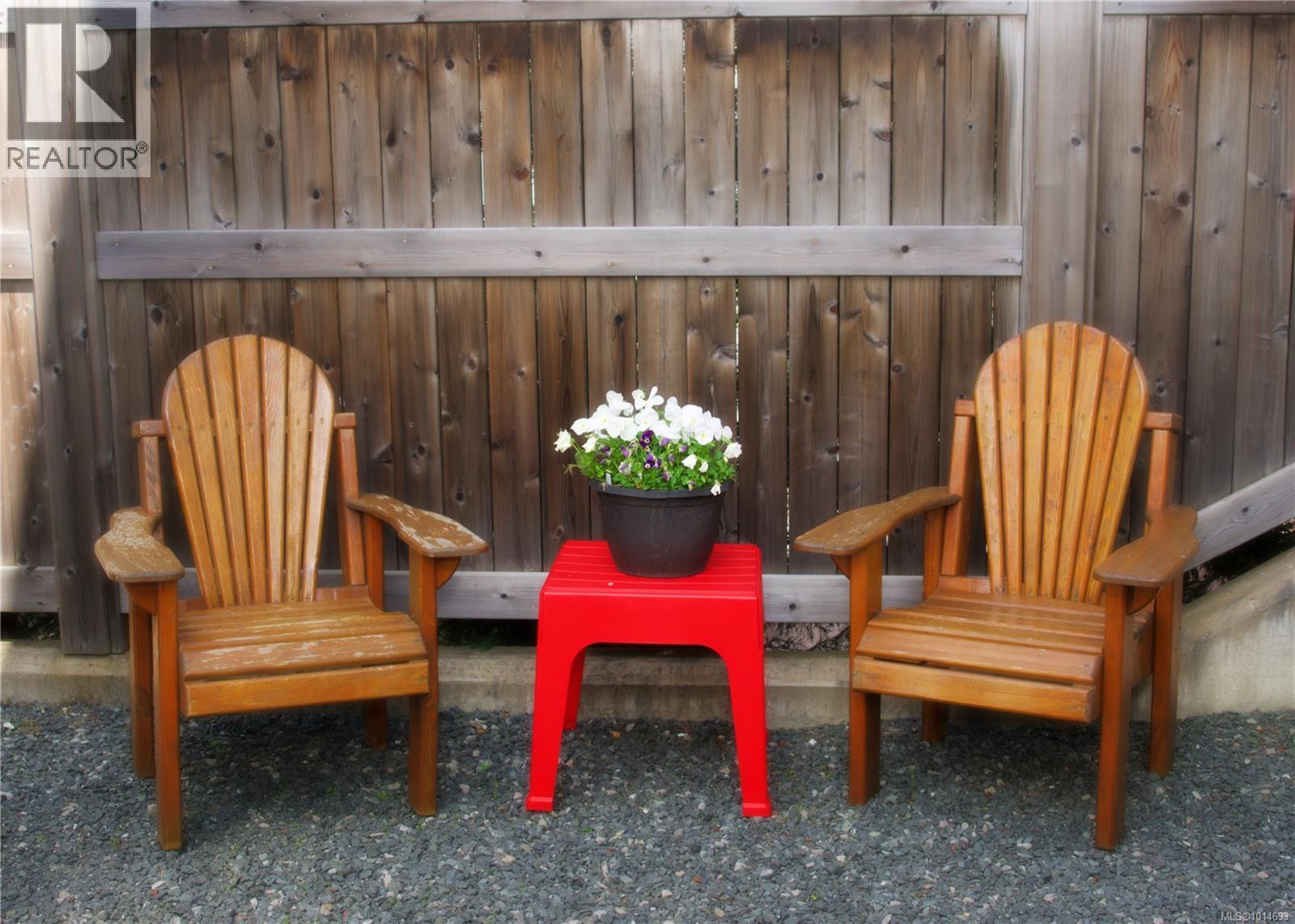 186 FIRST Ave W, Qualicum Beach