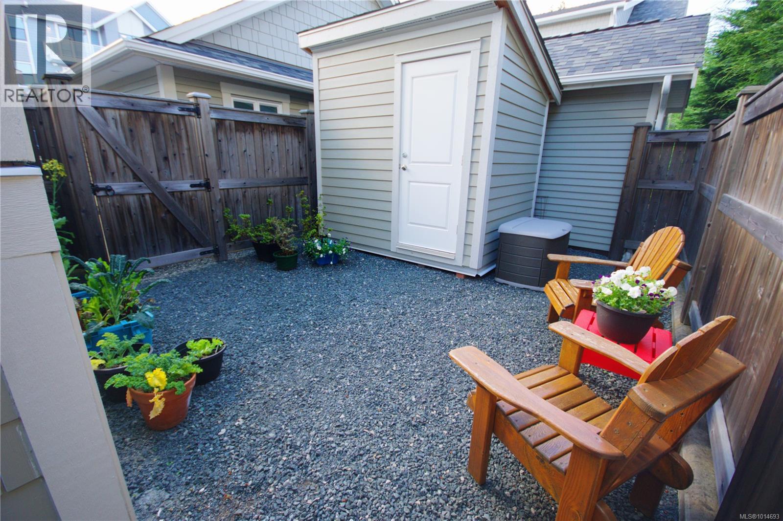 186 FIRST Ave W, Qualicum Beach