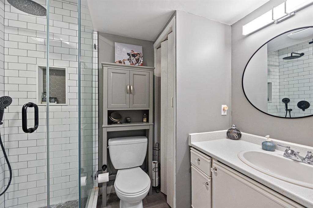 102 15025 VICTORIA AVENUE, White Rock