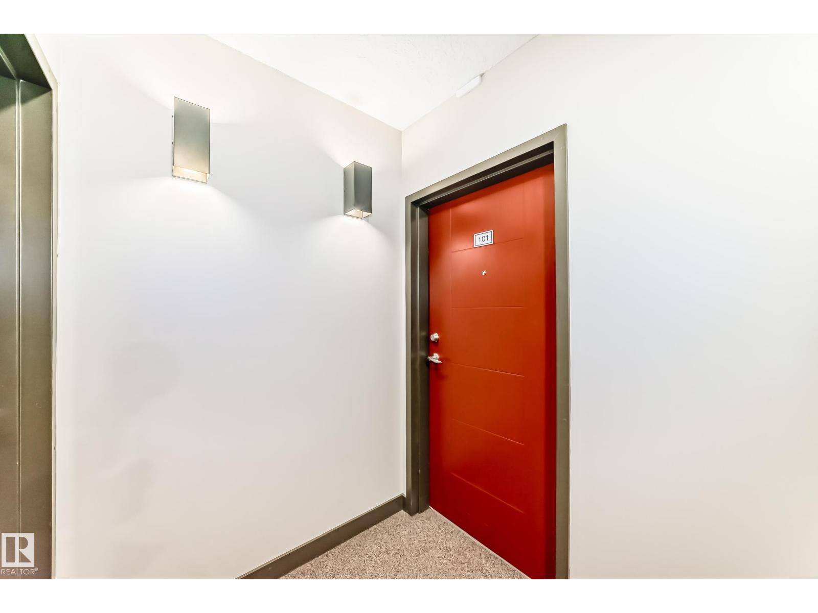 #101 10126 144 ST NW, Edmonton