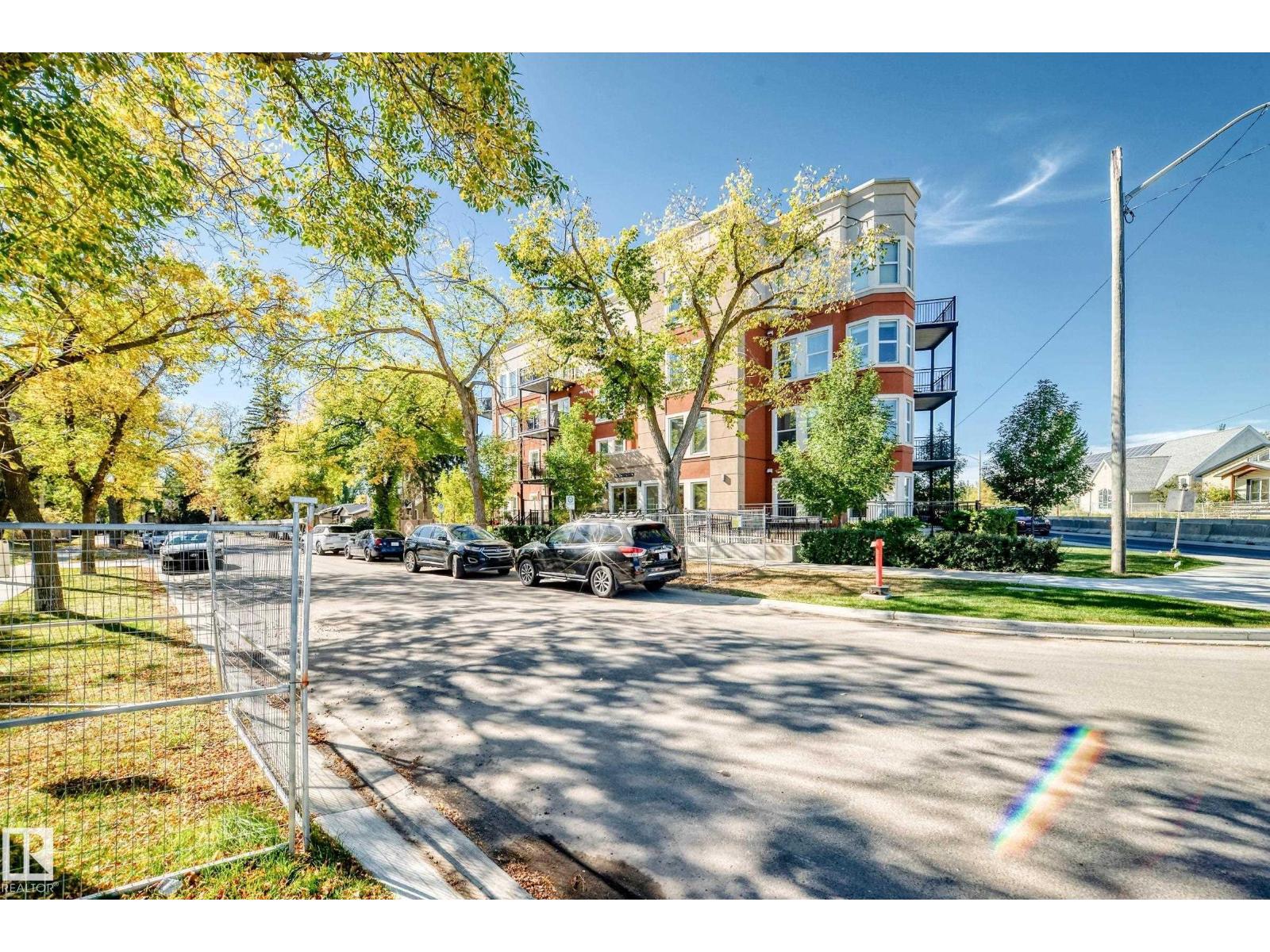 #101 10126 144 ST NW, Edmonton