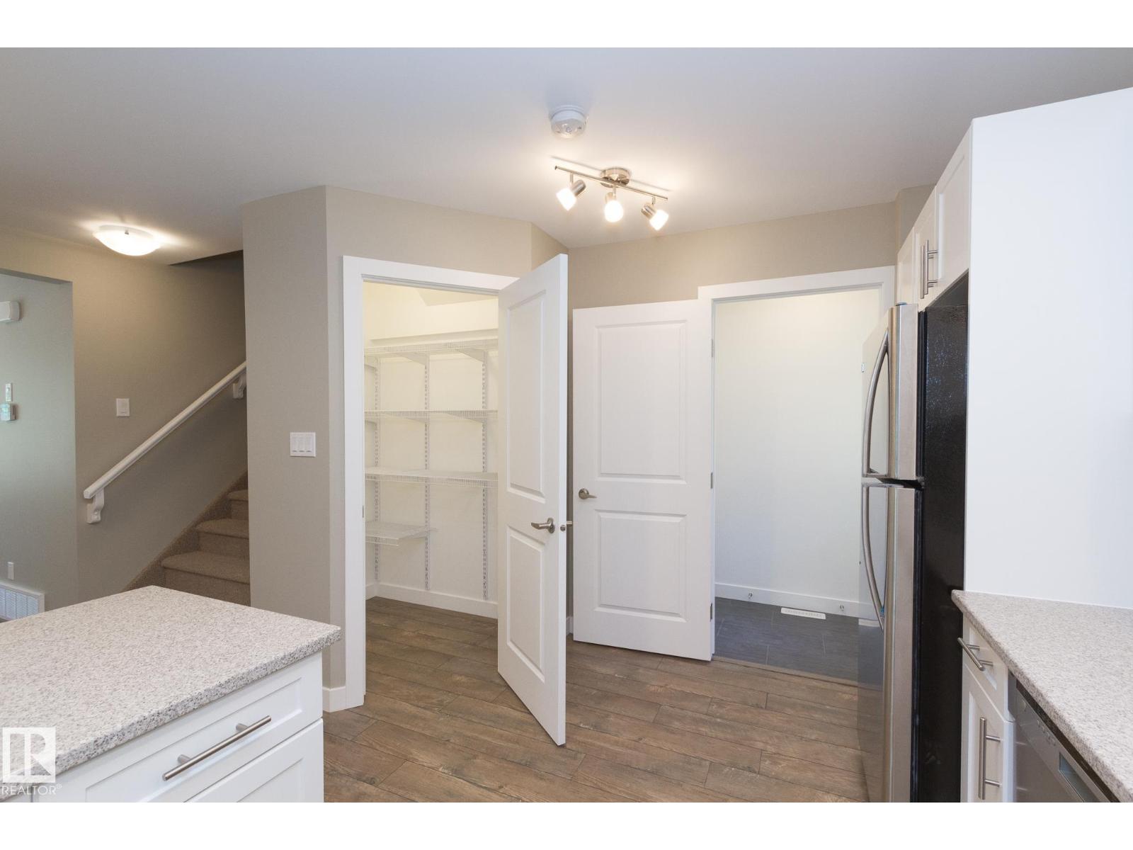 12504 119 AV NW, Edmonton