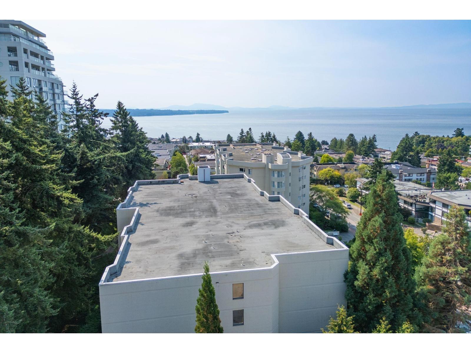 407 1442 FOSTER STREET, White Rock