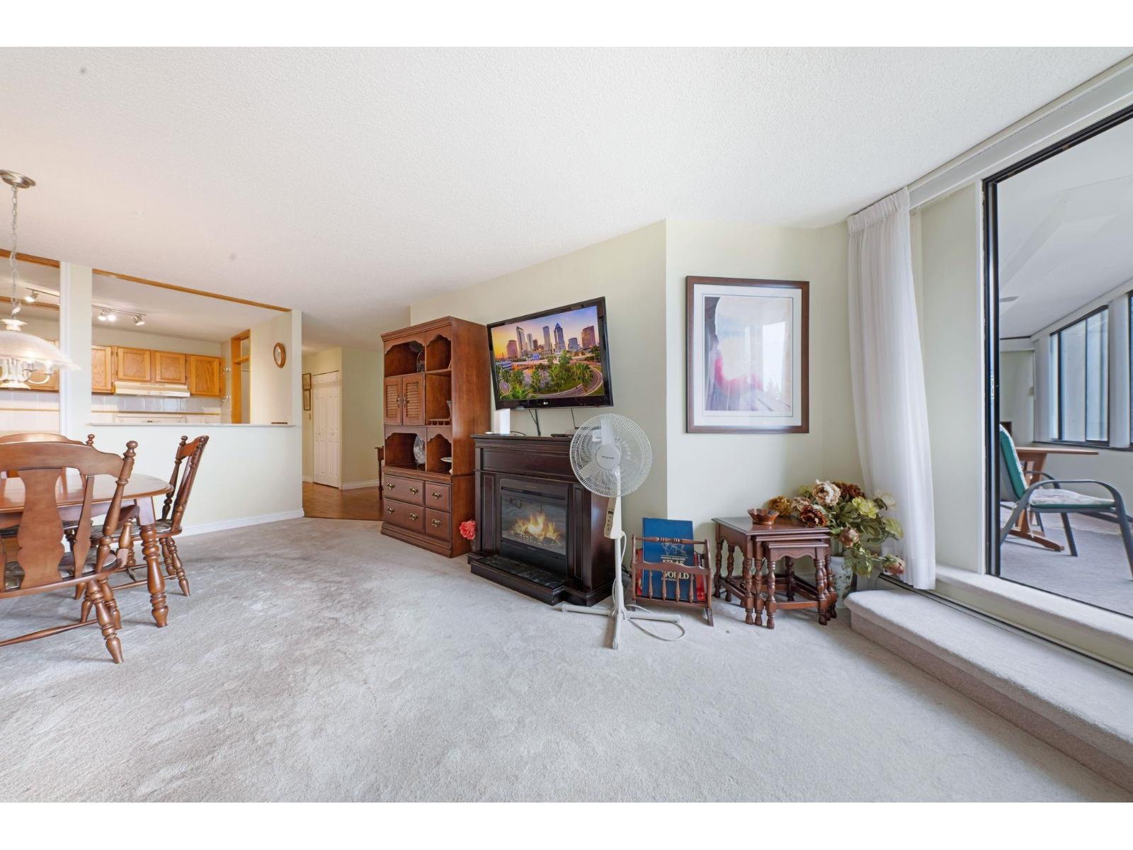 407 1442 FOSTER STREET, White Rock