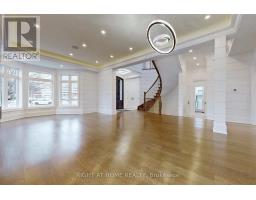 Office - 10 Jocelyn Crescent, Toronto, ON M3B1A2 Photo 13