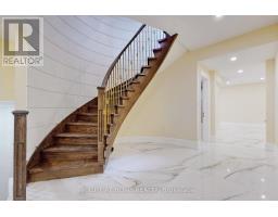 10 Jocelyn Crescent, Toronto, ON M3B1A2 Photo 23