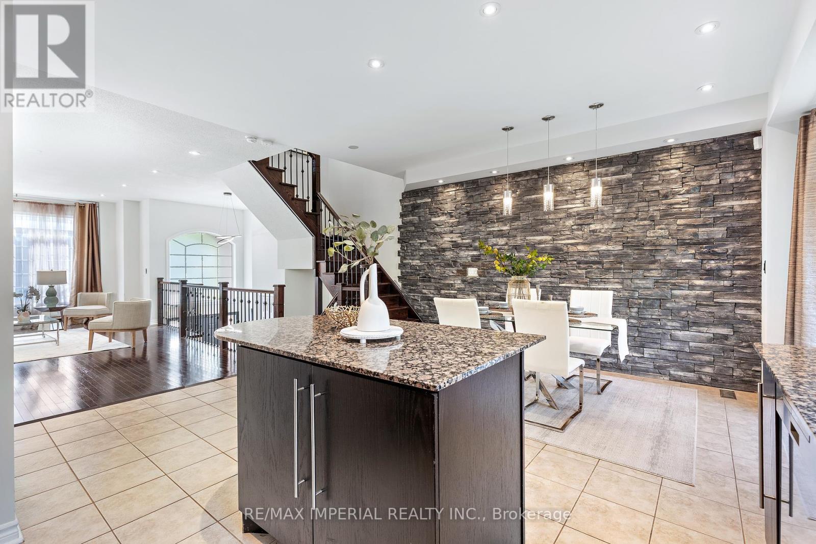 Photo 12 of 6 John Frank Road, Vaughan ON