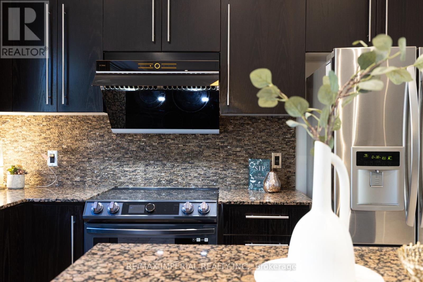 Photo 18 of 6 John Frank Road, Vaughan ON