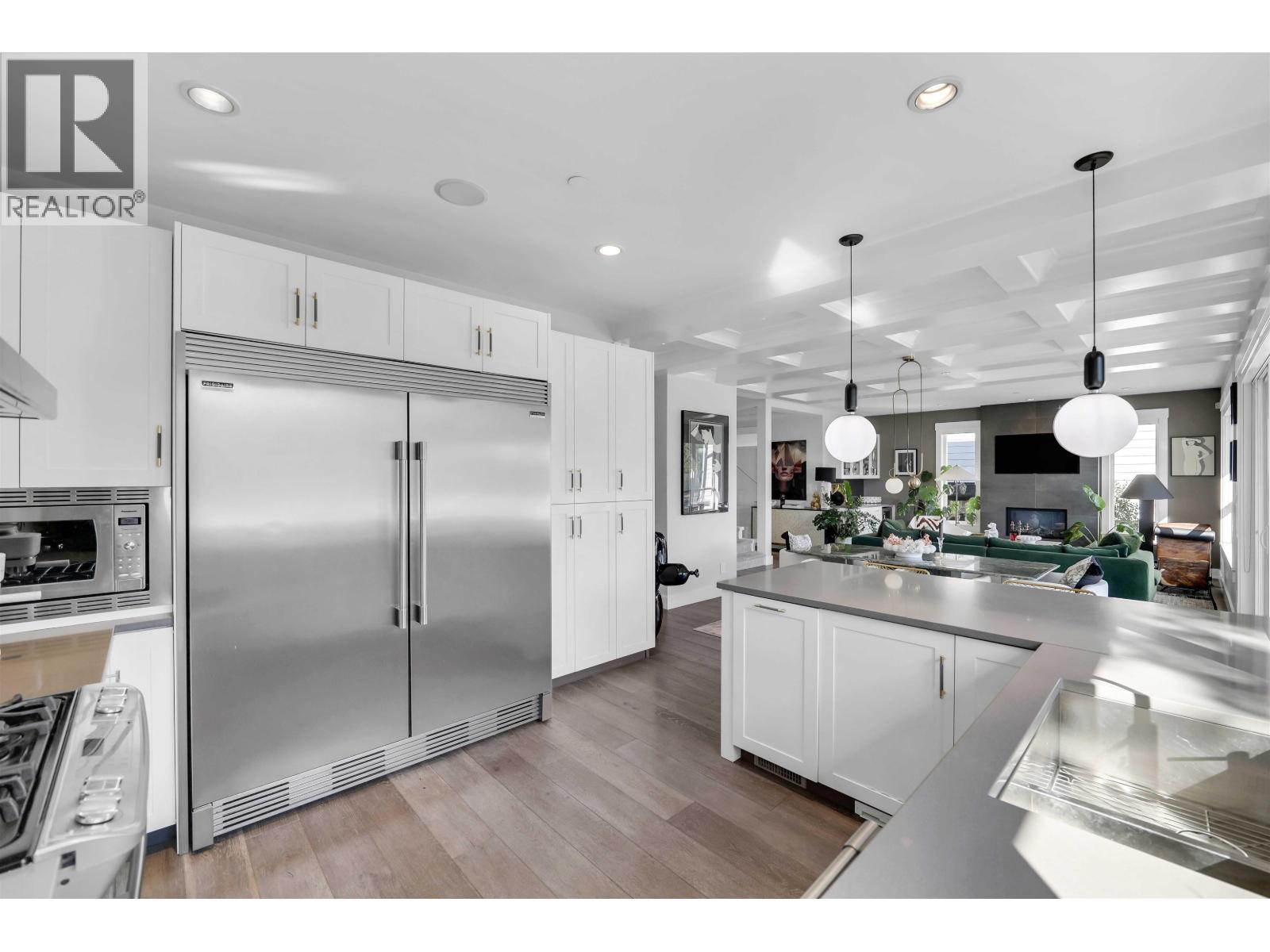 2954 STRANGWAY PLACE, Squamish