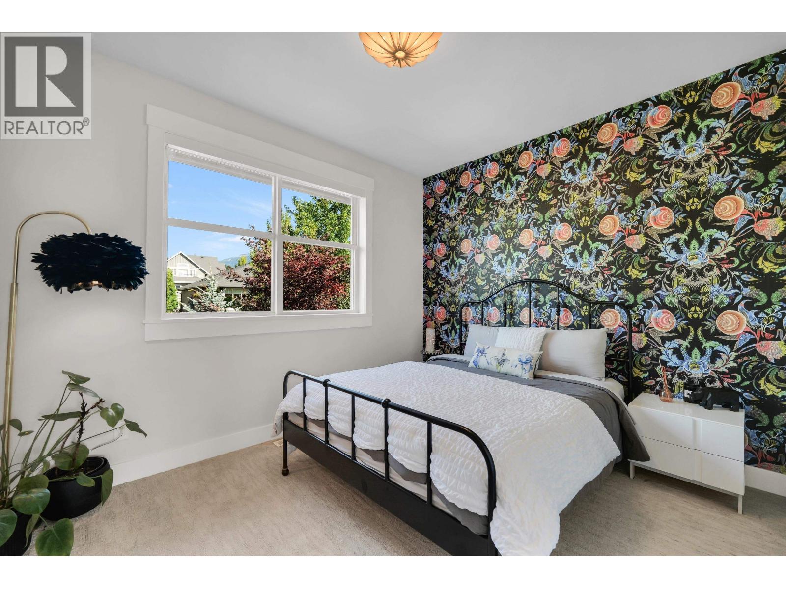 2954 STRANGWAY PLACE, Squamish