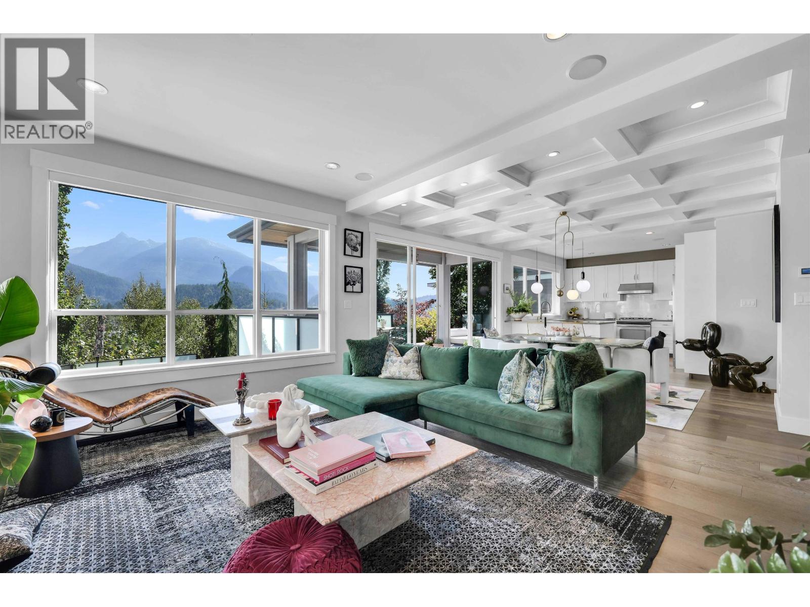 2954 STRANGWAY PLACE, Squamish