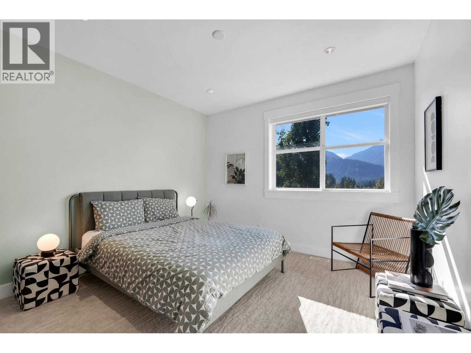 2954 STRANGWAY PLACE, Squamish