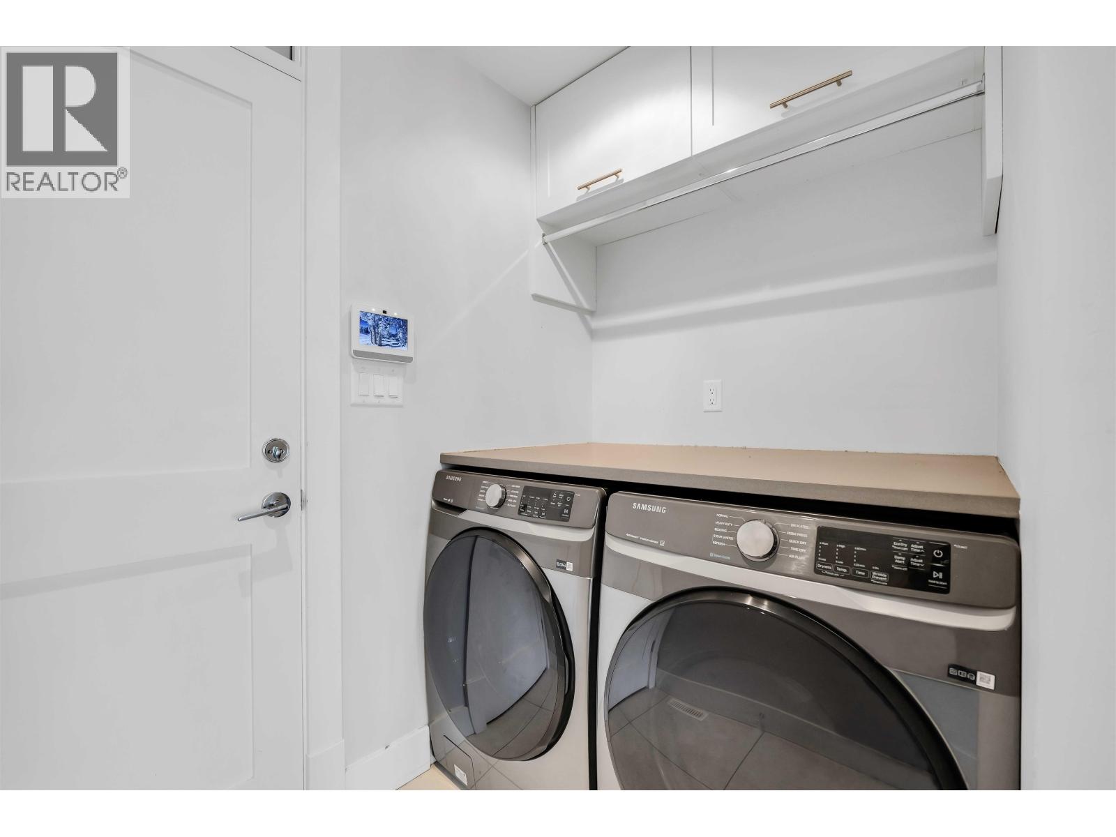 2954 STRANGWAY PLACE, Squamish