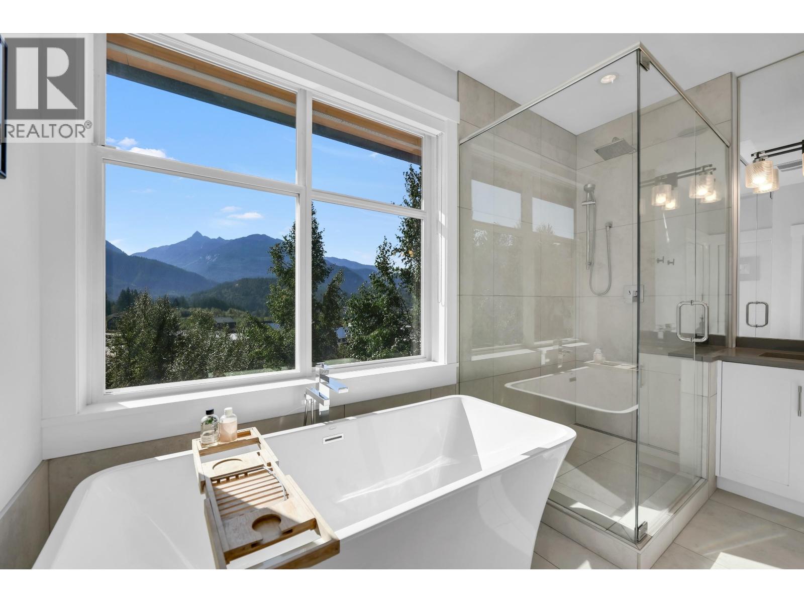 2954 STRANGWAY PLACE, Squamish