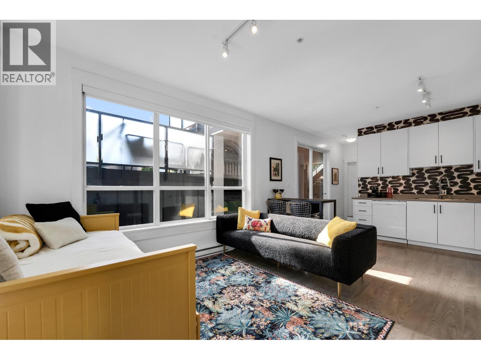 2954 STRANGWAY PLACE, Squamish