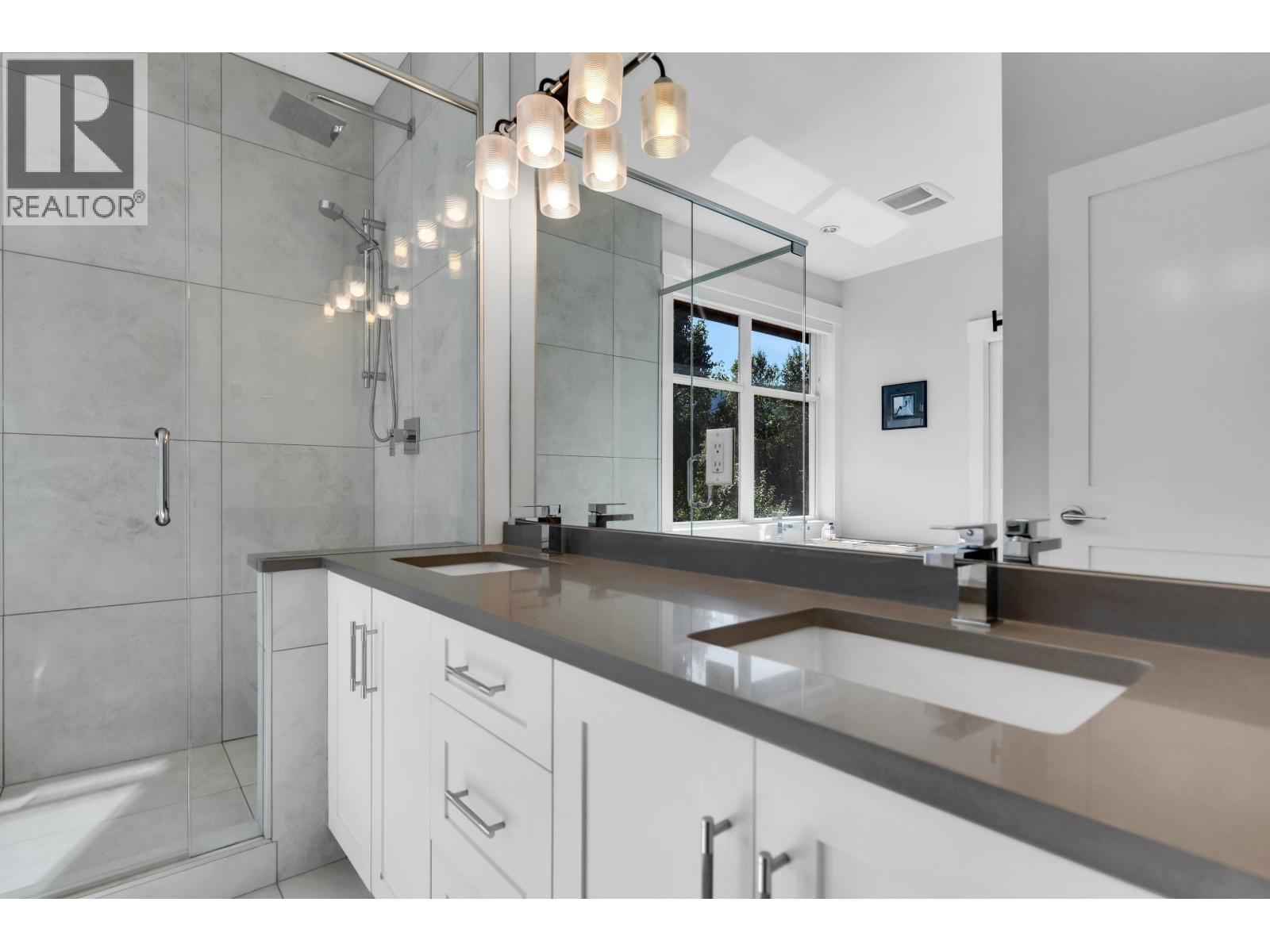 2954 STRANGWAY PLACE, Squamish