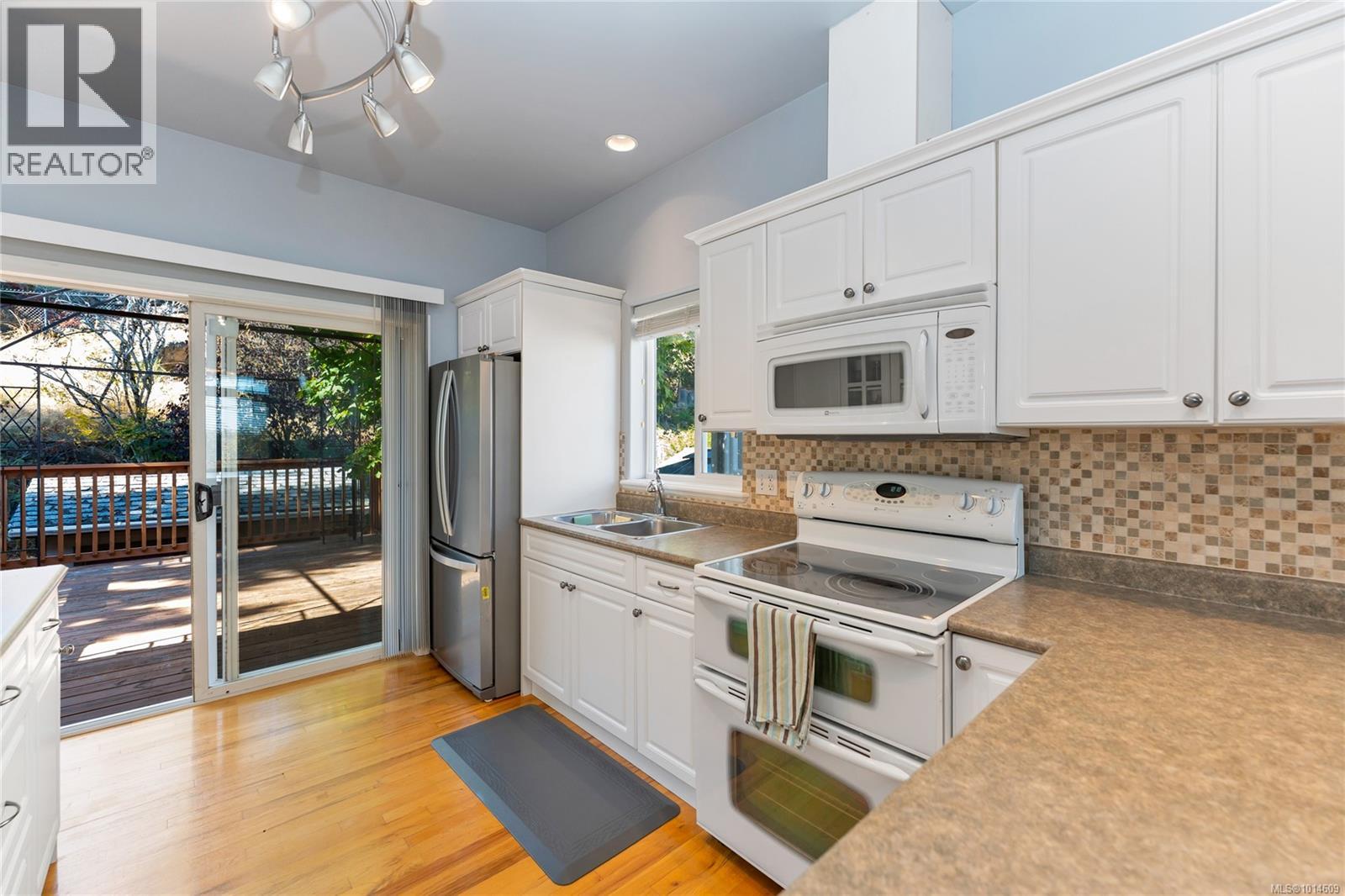  2603 Crystalview Drive, Langford