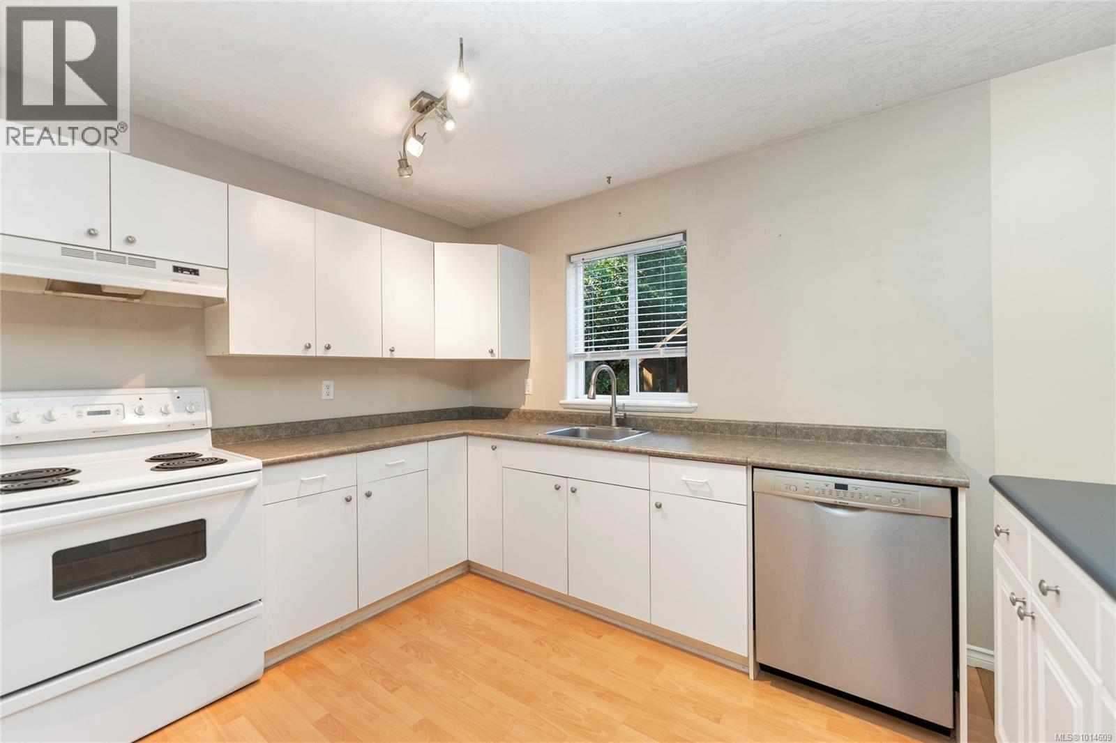  2603 Crystalview Drive, Langford