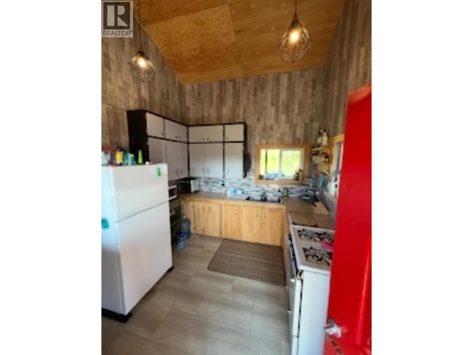 17215 277 ROAD, Fort St. John