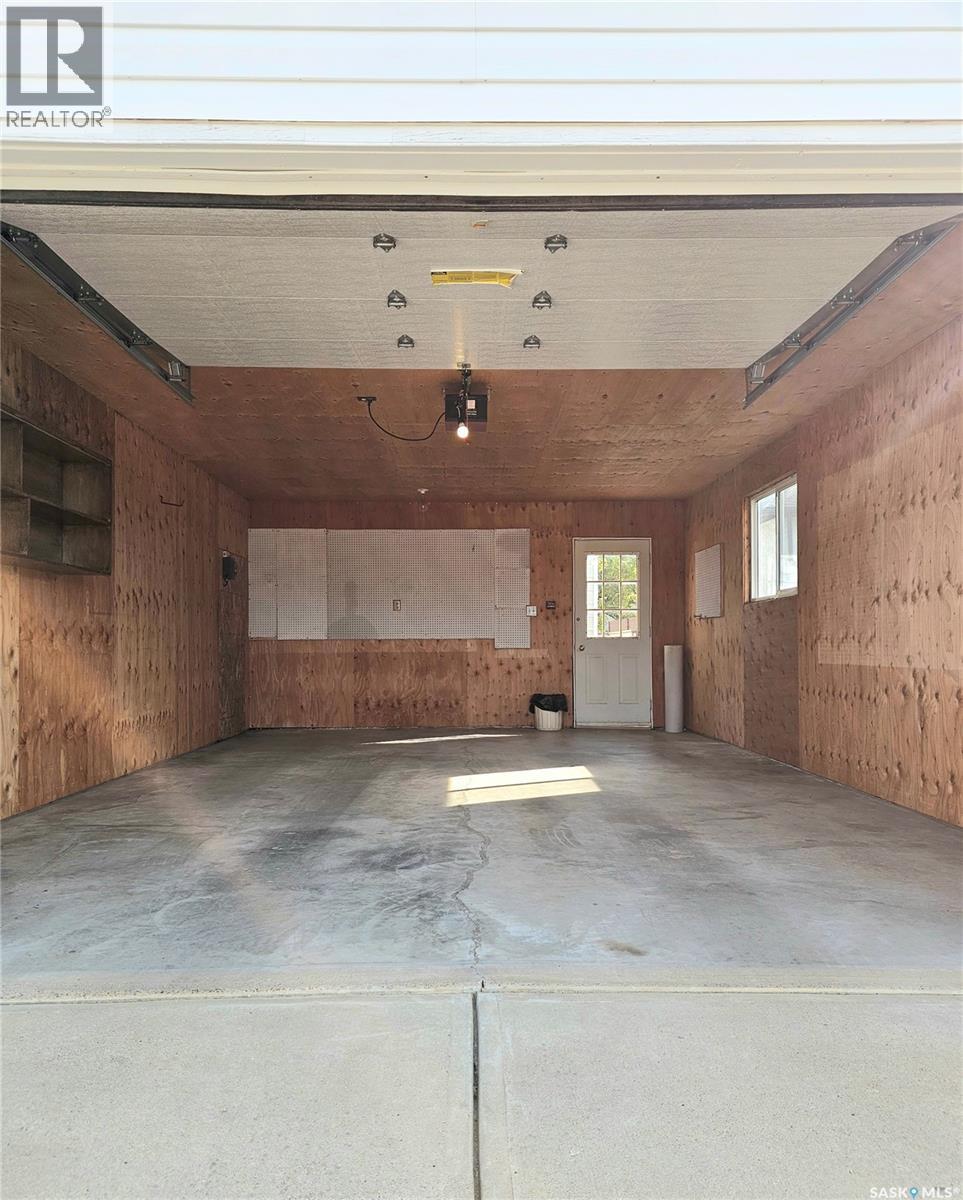 Single Family House Bungalow for Sale in  rd AVENUE NW Swift Current 