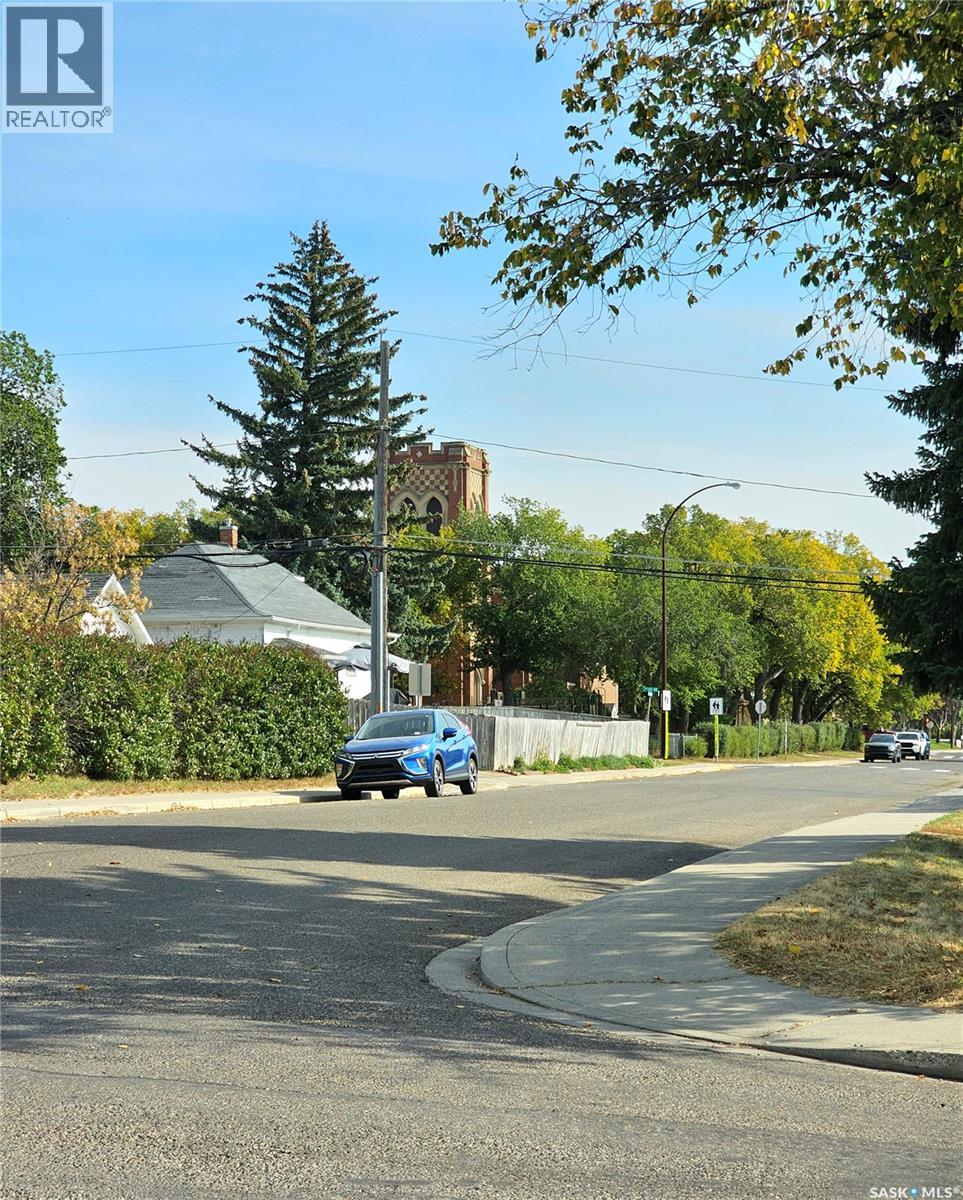 Single Family House Bungalow for Sale in  rd AVENUE NW Swift Current 