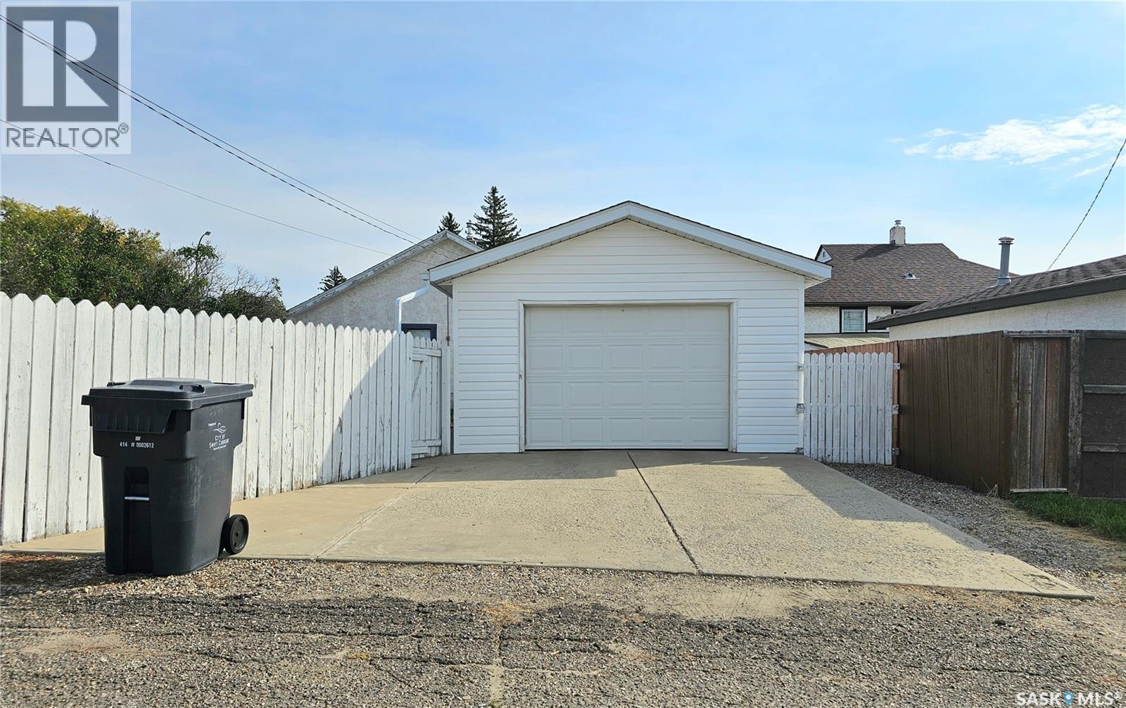 Single Family House Bungalow for Sale in  rd AVENUE NW Swift Current 