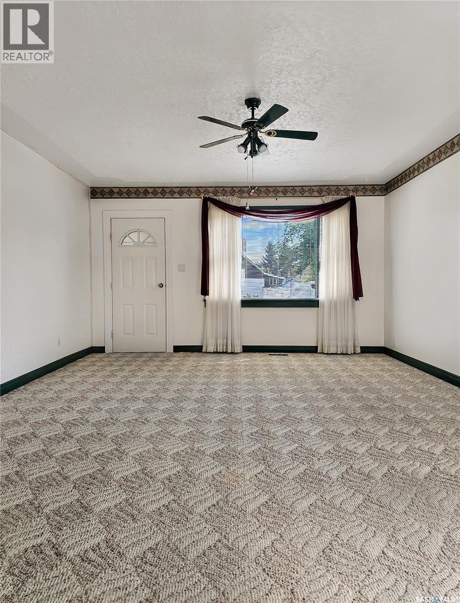 Single Family House Bungalow for Sale in  rd AVENUE NW Swift Current 