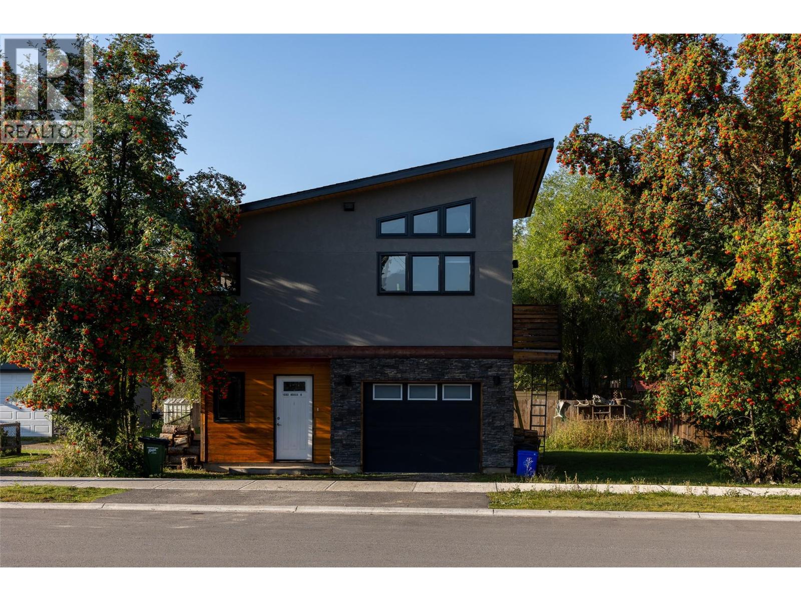 1092 9th Avenue, Fernie